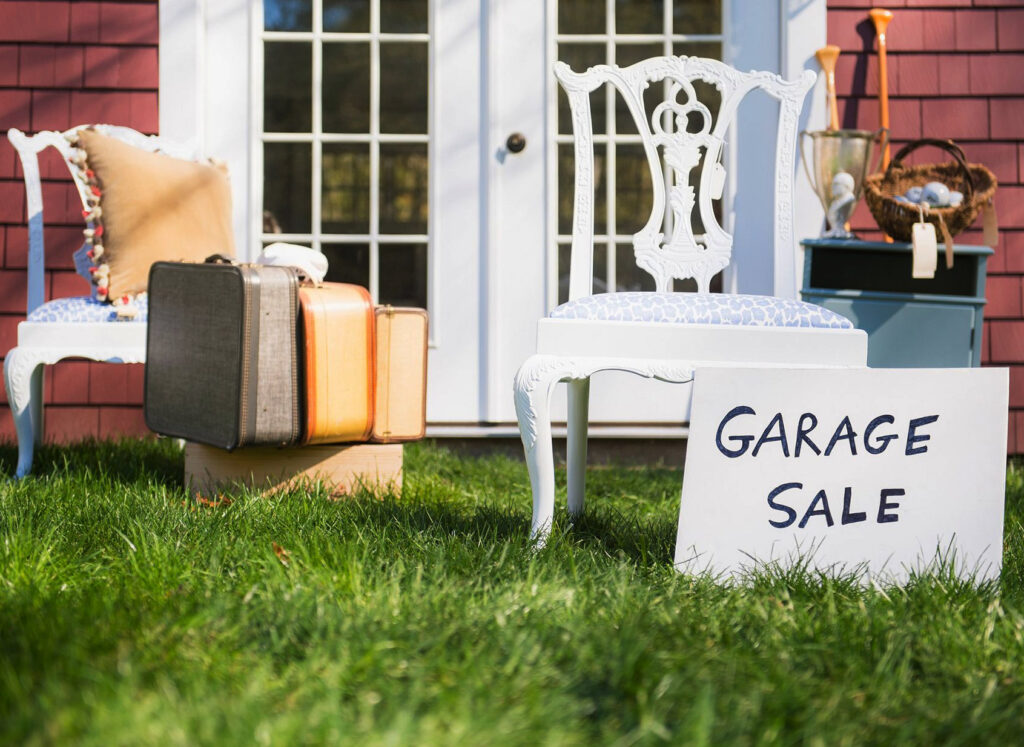 garage-sale-sign-items-in-front-yard-79633482668c44bbbc9a37abb90fda42_result